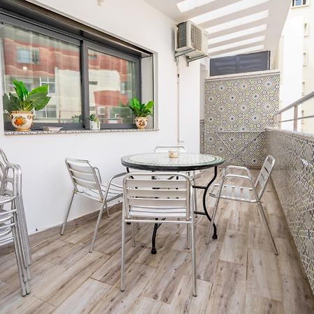 Deluxe Appartement Au Centre Avec Un Grand Balcon Tânger Exterior foto