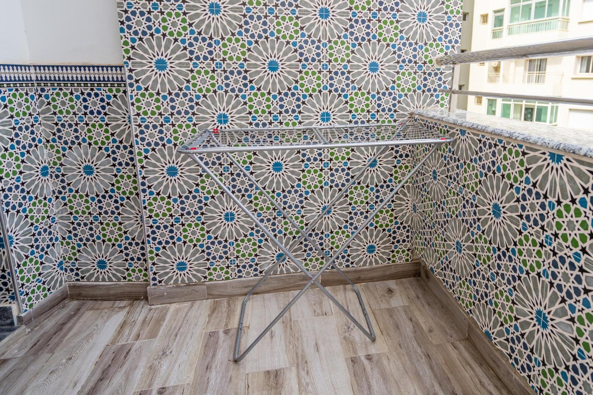 Deluxe Appartement Au Centre Avec Un Grand Balcon Tânger Exterior foto