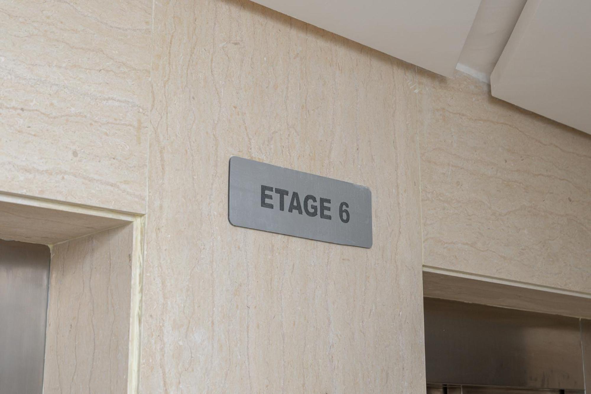 Deluxe Appartement Au Centre Avec Un Grand Balcon Tânger Exterior foto