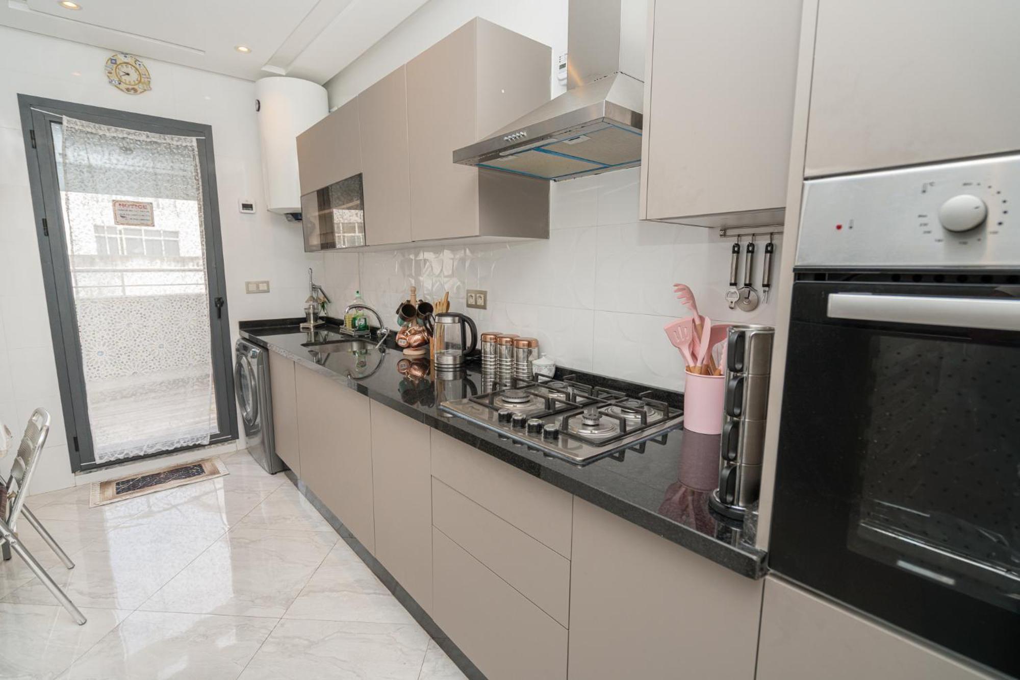 Deluxe Appartement Au Centre Avec Un Grand Balcon Tânger Exterior foto